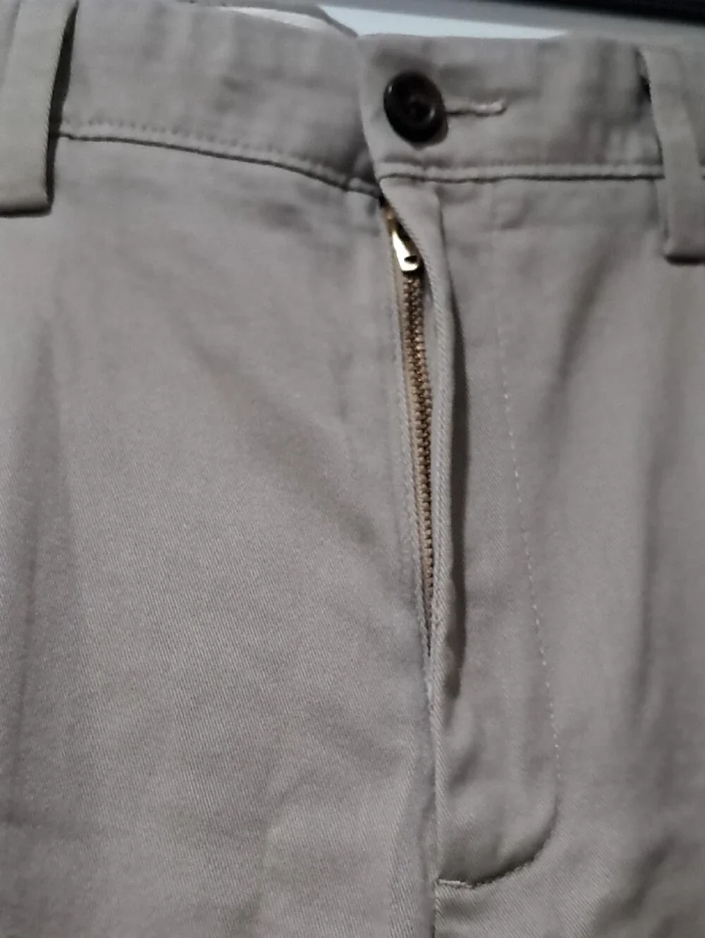 Dockers Men's Pleated  Pants in Khaki Beige